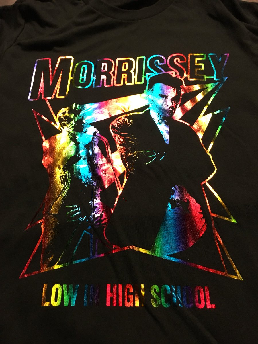norma_amron's tweet photo. The closest I have ever been to @officialmoz? Well I wonder..🤔 #truetoyou 💕 https://t.co/NGPTPZoZ5y