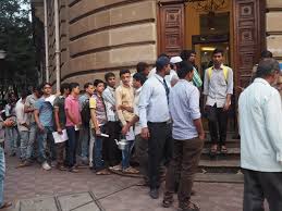 CvramanJDS's tweet photo. Long ques turned to be death ques for several families a year back..@narendramodi is responsible for Innocent people's deaths #DemonDisaster https://t.co/PLh27AW3Ii