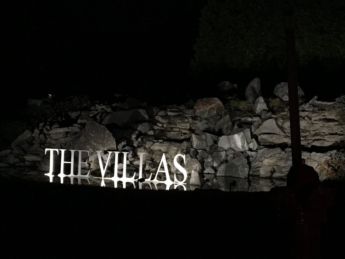 JM505029apes's tweet photo. Only 8% of water is used in our homes, it’s up to the community to try and conserve as much water as possible. This neighborhood helps out by turning off fountains at night!#ApesWater @franklinlorax https://t.co/t6fGqTnw4s