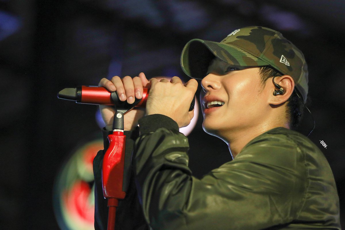 PinkRoseNW's tweet photo. รักไม่ได้อยู่ที่คำพูดแต่มันอยู่ที่ใจ ♥️
#เป๊กผลิตโชค
#palitgallery 
#oonfoto https://t.co/dzSd830bg5