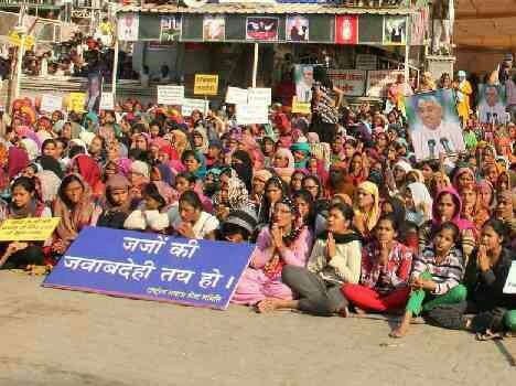 Amarsin48181947's tweet photo. Advani Ji
#18Nov2014
वह काला दिवस जिसको देश नहीं भूलेगा
र्निदोष भगतों पर इस BJP सरकार ने 40000फोज लगाकर जो जुर्म किए 3 साल होने को हैं CBI जाँच से डरते है र्निदोष संत को बिना सबूत जेल कर रखा है @rajnathsingh
Must watch sadhna tv
7:40PM ist https://t.co/DvE6ex64ne
