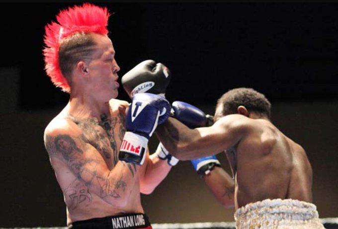 Fought this short cat.. that looked like a mini #KimboSlice https://t.co/RVsEEjY5ek<a href="/tag/kimboslice"class="tags"><span>#kimboslice</span></a>