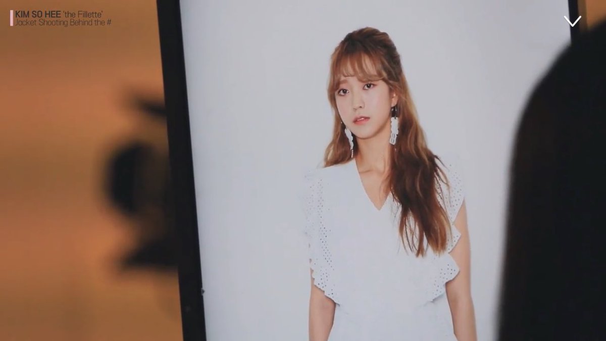 _7thSept's tweet photo. ชุ้นได้ตายไปกับสันกรามน้องเค้าแล้วว 😳😳 #KIMSOHEE #the_Fillette https://t.co/QxxULWH5y6