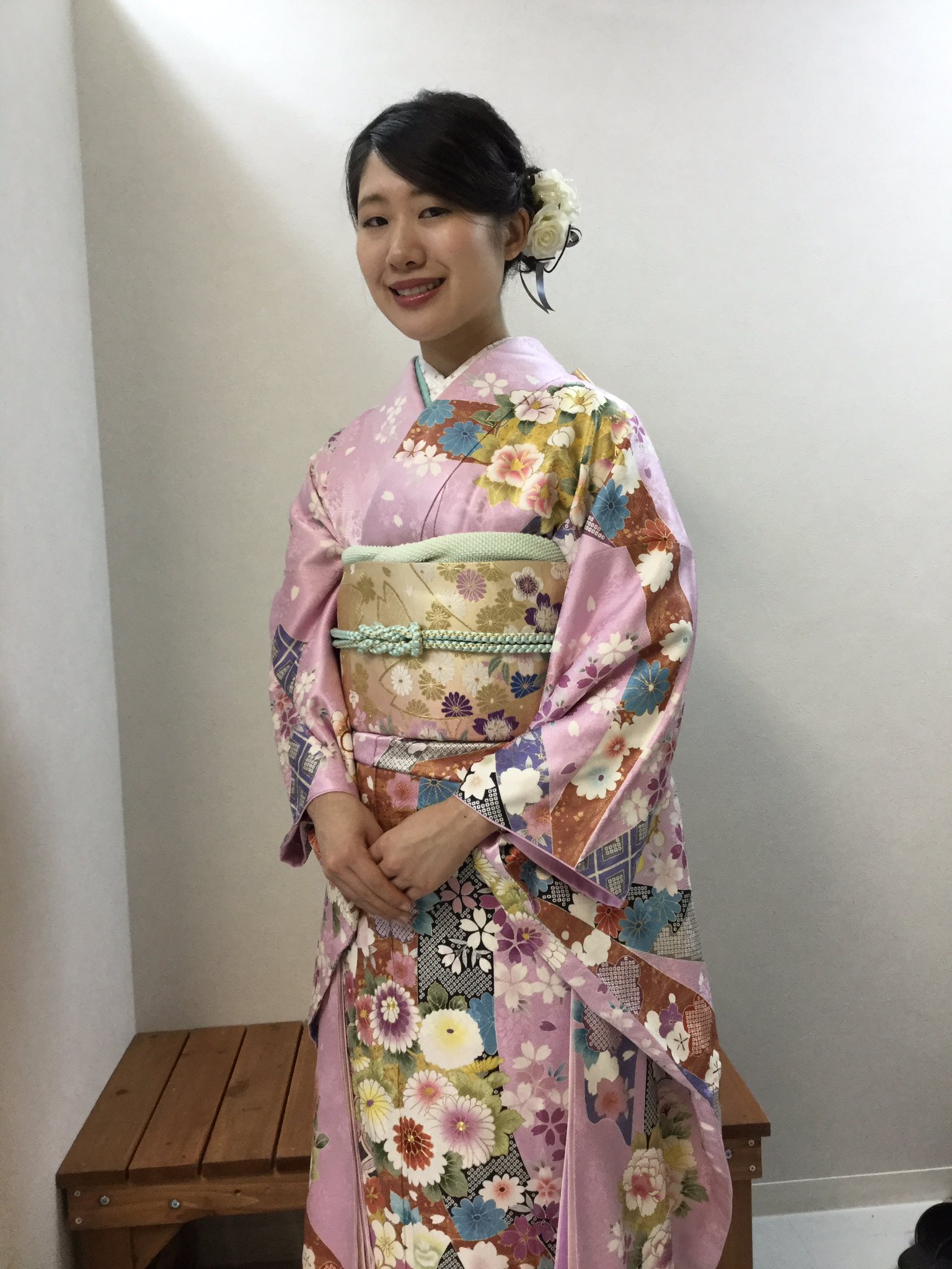 着物レンタルvasara秋葉原神田明神店 11月は結婚式が多いですね 神田明神でお友達の結婚式に成人式 の振袖で列席のお客様 バサラでは着物持ち込みで着付けとヘアセットできます Kimono 着物レンタル Vasara 振袖 着付け 訪問着 七五三 神田明神