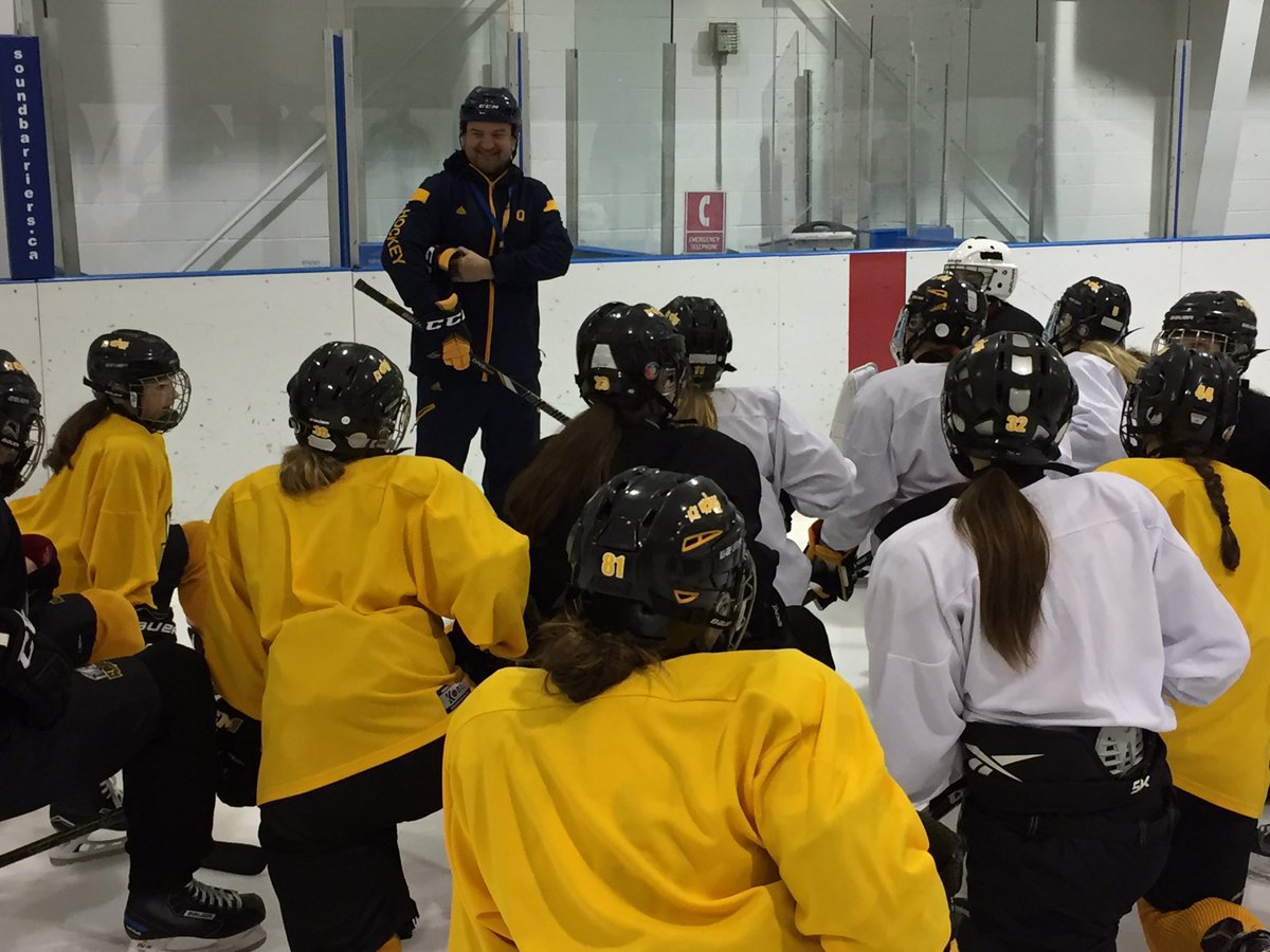k_icewolves's tweet photo. GKGHA Specialty Clinic with @QueensWHockey a huge success! Thanks to @queensgaels WHKY for the instruction &amp; @KtownMaa for providing the icetime &amp; players #Specialteams #Coachingspecialtyclinic #coacheducation #learning #gr8session #thanks #OWHA https://t.co/muw920BhYH