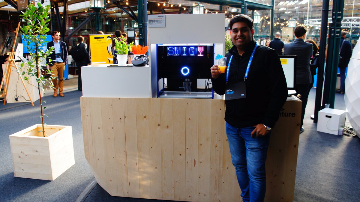 nihit87's tweet photo. #Swiggy #AIbartender at #wired event at tobacco dock London. https://t.co/cx9wo9DqYZ