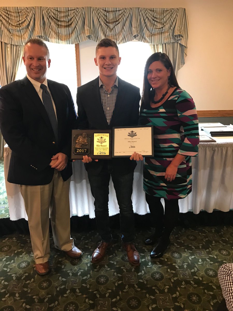 SecVFootball's tweet photo. Please congratulate Mike Masucci from @SchroederSports receiving the Class AA @ontariohonda Offensive Player of the Year! 
#POTY  #HSFB https://t.co/QySOe8bE3G
