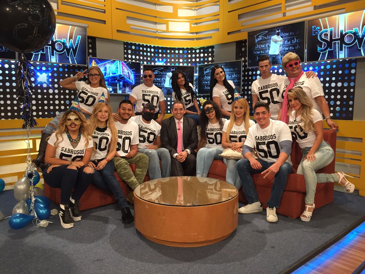 EsShowmTv's tweet photo. RT si esta tu favorito
#EsShow 
#Sabrosos50 🎊🎉 https://t.co/6UkXm2KuBv