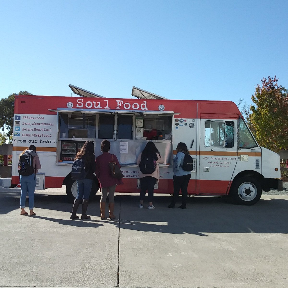 TrungerEats's tweet photo. Download Trunger to locate your favorite food truck!
#lesstimewaiting #moretimeeasting #trungerEats #foodie #foodography #spreadtheword #bayarea #grindtime #imhungry #getinmybelly #trunger https://t.co/FdPjc8n07j