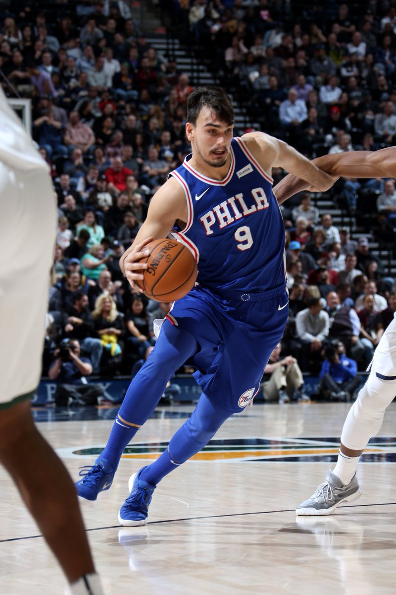 NBA's tweet photo. The @sixers win their fifth consecutive game; top the @utahjazz on the road, 104-97!

Saric: 25 PTS, 10 REBS
Simmons: 16 PTS, 13 REBS 

#HereTheyCome https://t.co/KwOreFNFNt