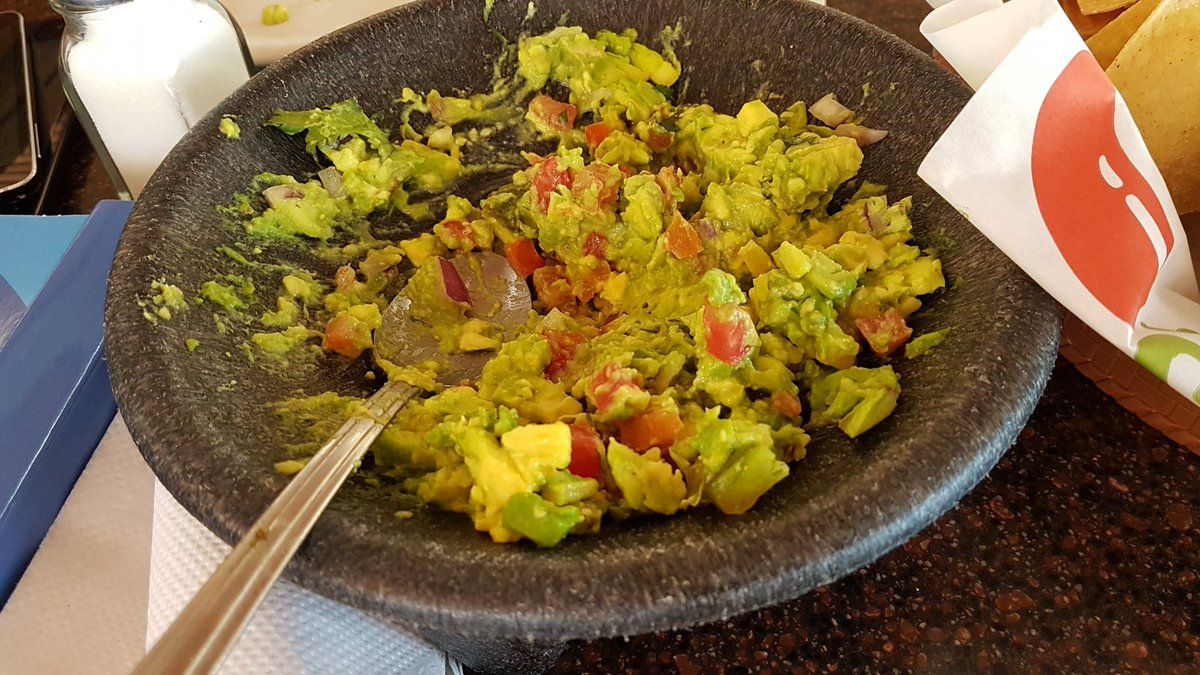 GuardiolaGG's tweet photo. Es un manjar #aguacate #guacamole #Mexico #CodigosViajes https://t.co/xtQ9iOQjM8