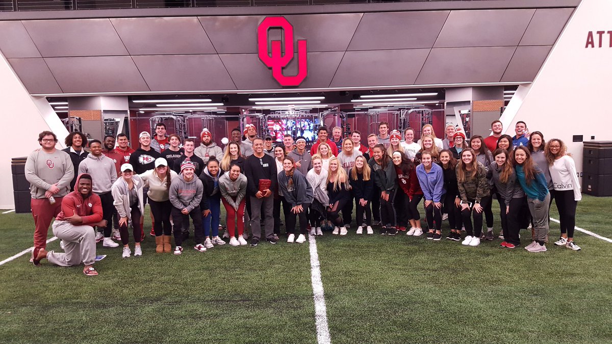OUFCA1's tweet photo. The first man of OU SB Jimmy Gasso was spitting straight 🔥 and truth tonight! #23Psalm #HeyPapi https://t.co/8VVrIPs5te