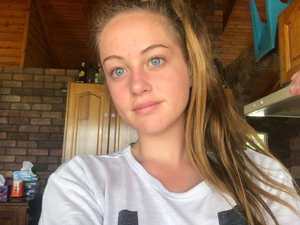 LawrieTash's tweet photo. It's rare that I get a pic of my gorgeous girl!! 😘😍. 

#teenager #iwillbeintrouble #blueeyes #beautiful https://t.co/4l8taYEUN4