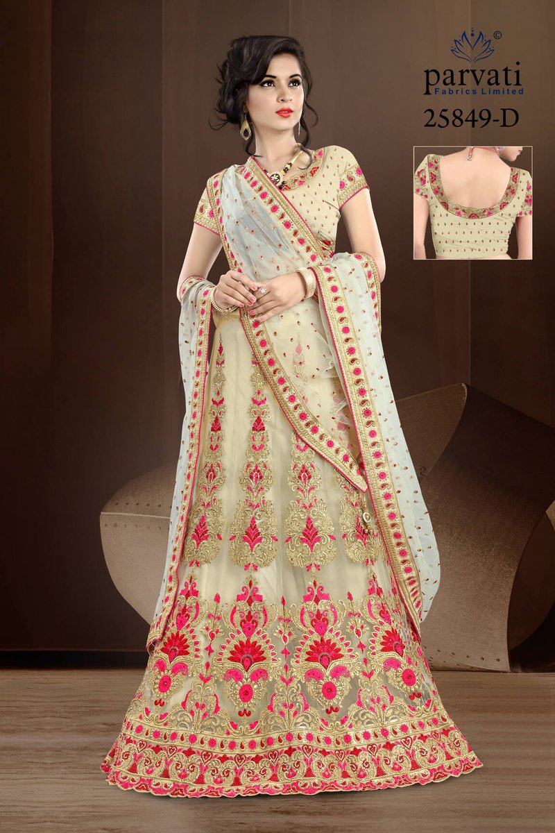 parvatifabrics's tweet photo. TraditionalWear #GeorgetteFabric #Golden-ZariWork&ReshamThreadEmbroideryBorder # NetDupatta #DimondWork
Product Code :- 25849 - D https://t.co/KPEjSEDJYE