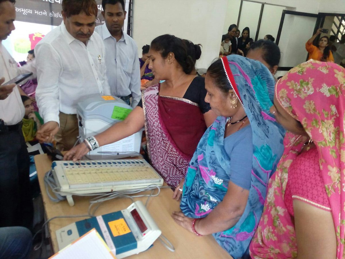 CEOGujarat's tweet photo. Special Camp of Voter awareness and EVM / VVPAT Demonstration for female voters.

Be #ReadyToVote In The Upcoming #GujaratElections2017. https://t.co/YtNAY1pgis