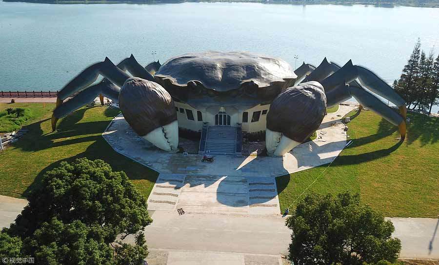 ArchDaily's tweet photo. China's New Ecology Center Takes A Crab-tivating Form https://t.co/RHuDGh7zG4 https://t.co/zfb9huUlLY