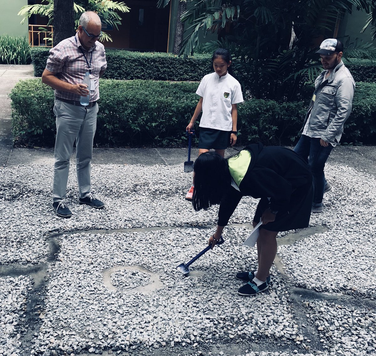 artsthailand's tweet photo. Large-scale image making with resident artist @enrico_migotto and IEP students #drawyourfuture #PTIS #IBworldschool #educationforcreativity https://t.co/I7pjU0dOb5