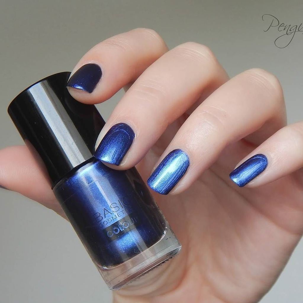 penguinlacquer's tweet photo. When I was in Spain, I also bought this polish by basic cosmetics 😉 #ontheblog #linkinbio #basicnagellack #basiccosmetics #clarel #bluenail… https://t.co/qIGXojAgnE