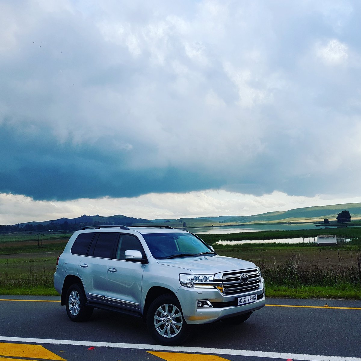 rideandrive's tweet image. Toyota Land Cruiser LC 200. With increased power gives it more feel on the road being a heavy vehicle. @ToyotaSA