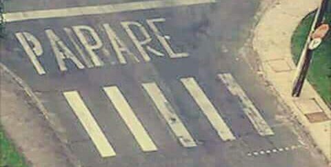 #QuartaTextaoDetremuraSDV
Brasil dando show de inclusão social. Agora com faixa de pedestres para gagos