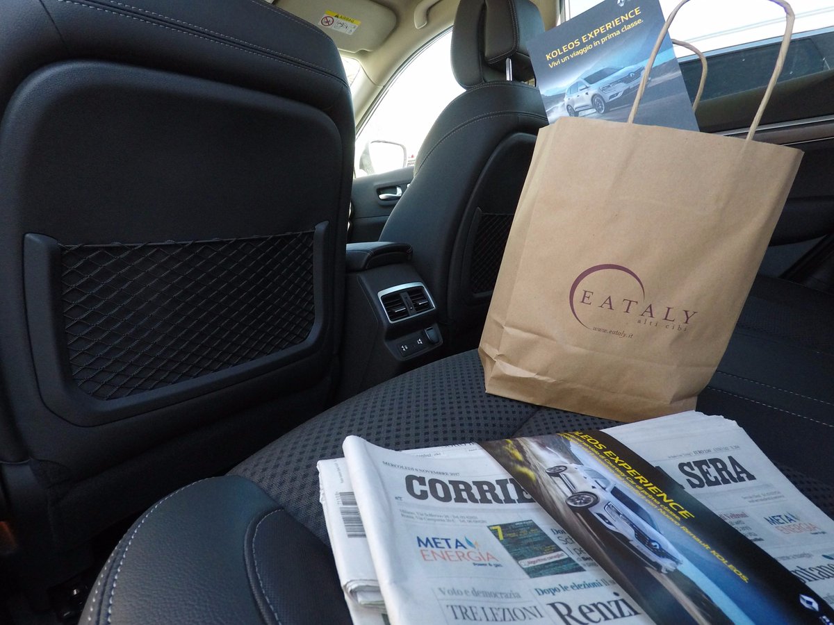 renaultitalia's tweet photo. WiFi gratuito, lunch box @EatalyIT per un modo alternativo di vivere la città con #NuovoKoleos. #KoleosExperience 👉https://t.co/tGLXOMey8f https://t.co/IjJcUJq7Rn