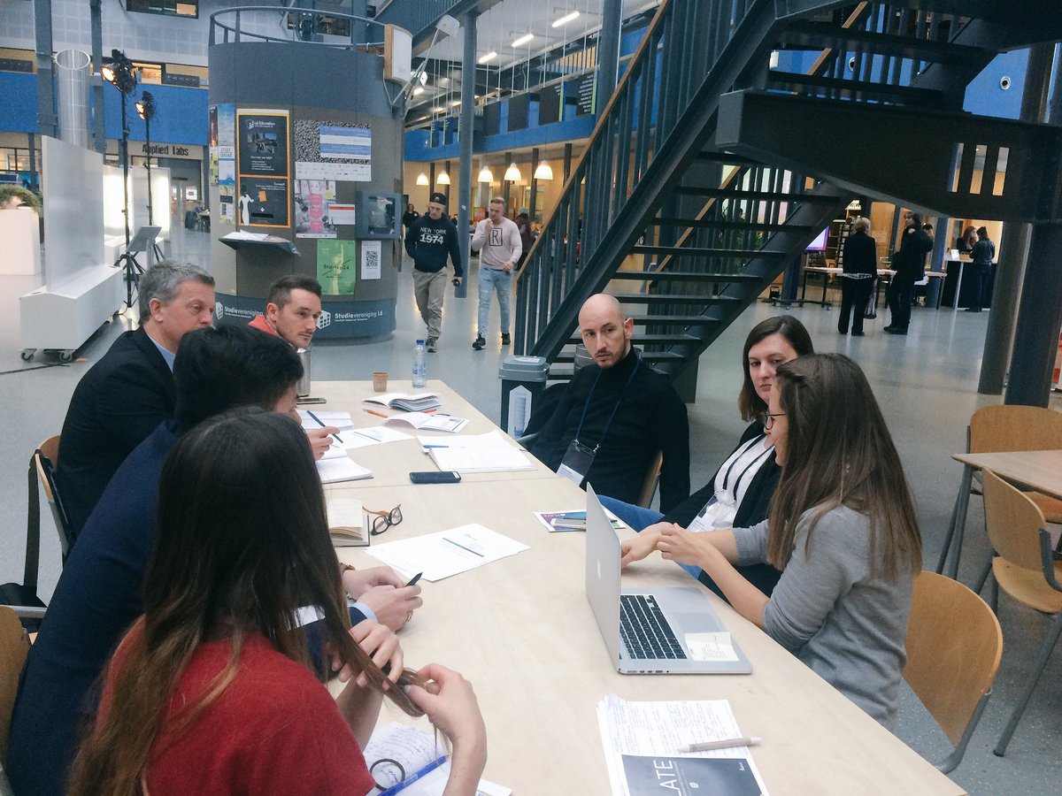 JuanaCamacho's tweet image. Researchers on #UserAcceptance for the #CircularEconomy sharing insights about problems, methods and issues at @tudelft for the #PLATE2017 Conference