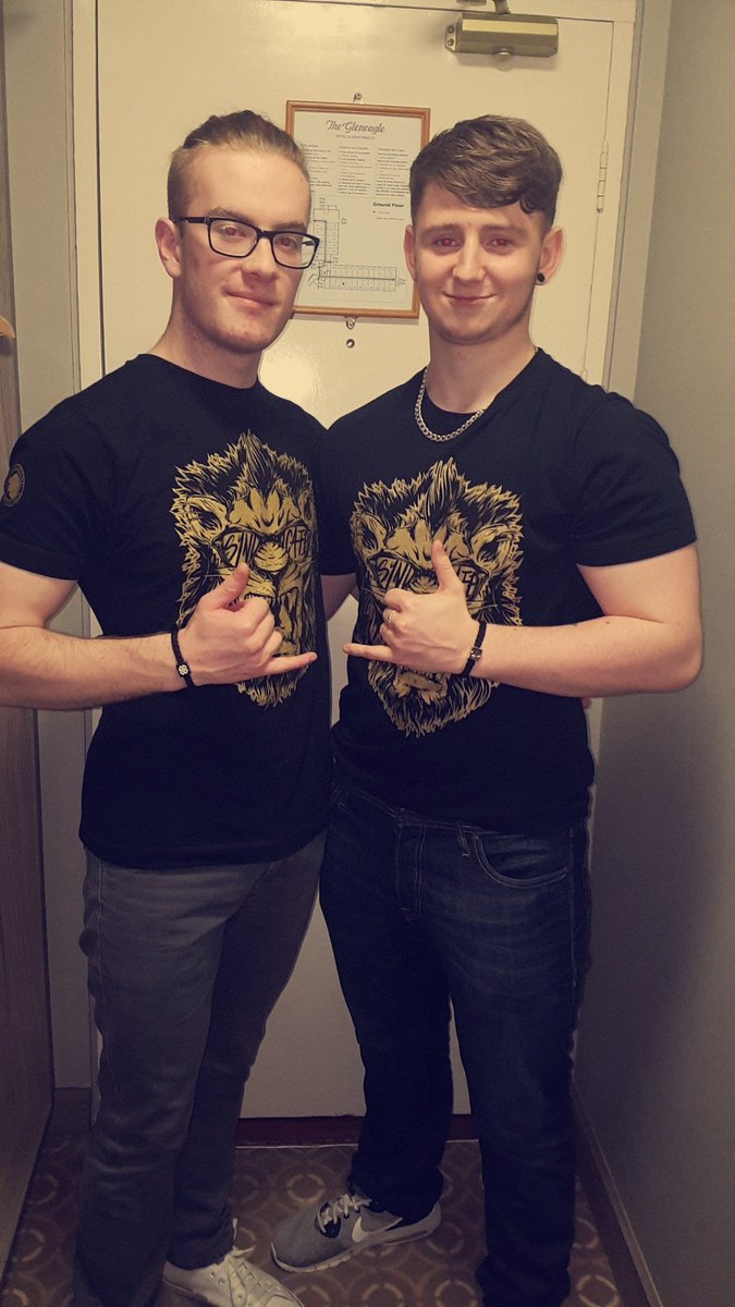 McdonaghDylan's tweet photo. My mate and I rocking the limited edition #riotlion t-shirt last weekend @ProSyndicate @SyndicateOG @alicecassell https://t.co/fA1wJlhWBp