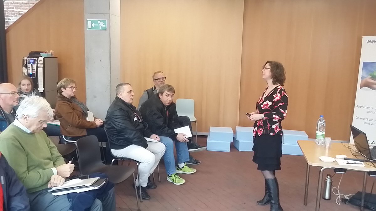 neovectis's tweet photo. Sandra Smets pour l'atelier potentiel de l'asbl grâce aux nouvelles technologies #socialware https://t.co/T4KKKhahjY