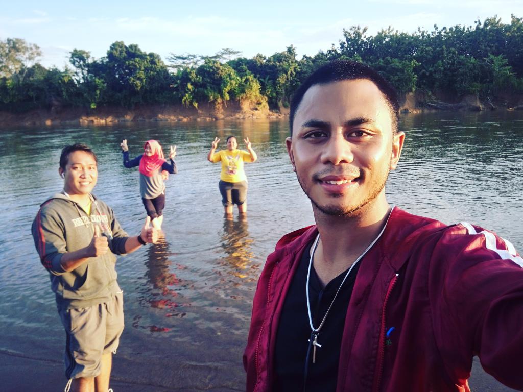 NelsonNNR1's tweet photo. @busang @kutaitimurkab @ayo_jalan2 @jalan @anakrantaudiary #busang #longless https://t.co/3n2MNZ1adM