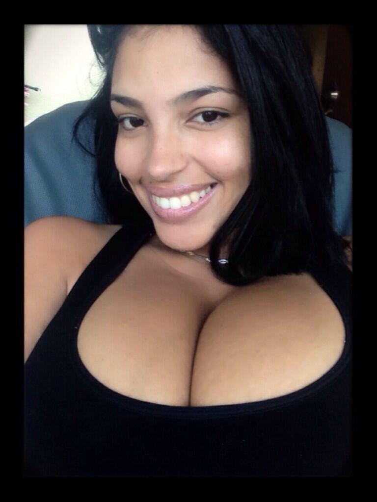 MizzIssy_'s tweet photo. Hi 😍😘😘 https://t.co/cElACbhuyZ
