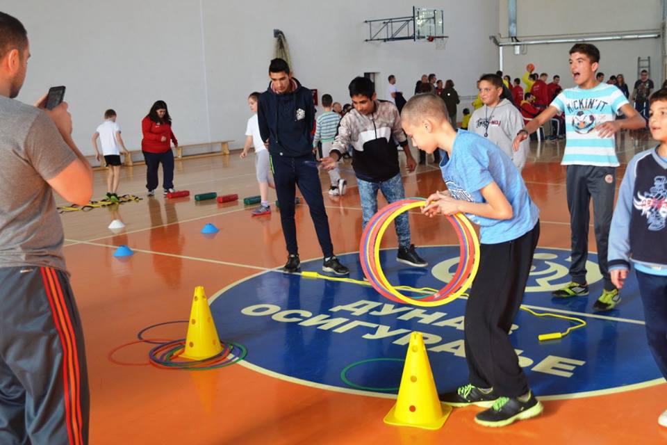 unicefsrbija's tweet photo. Zahvaljujući @NCRCorporation i @UNICEFUSA , sa #SSOSIB-om smo održali još jednu sportsku manifestaciju u okviru projekta #SportZaSve.
U Obrenovcu smo se družili i takmičili u fudbalu, košarci, stonom tenisu i mnogim drugim disciplinama! 🏅
@beograd_rs https://t.co/VQKVakFJBQ