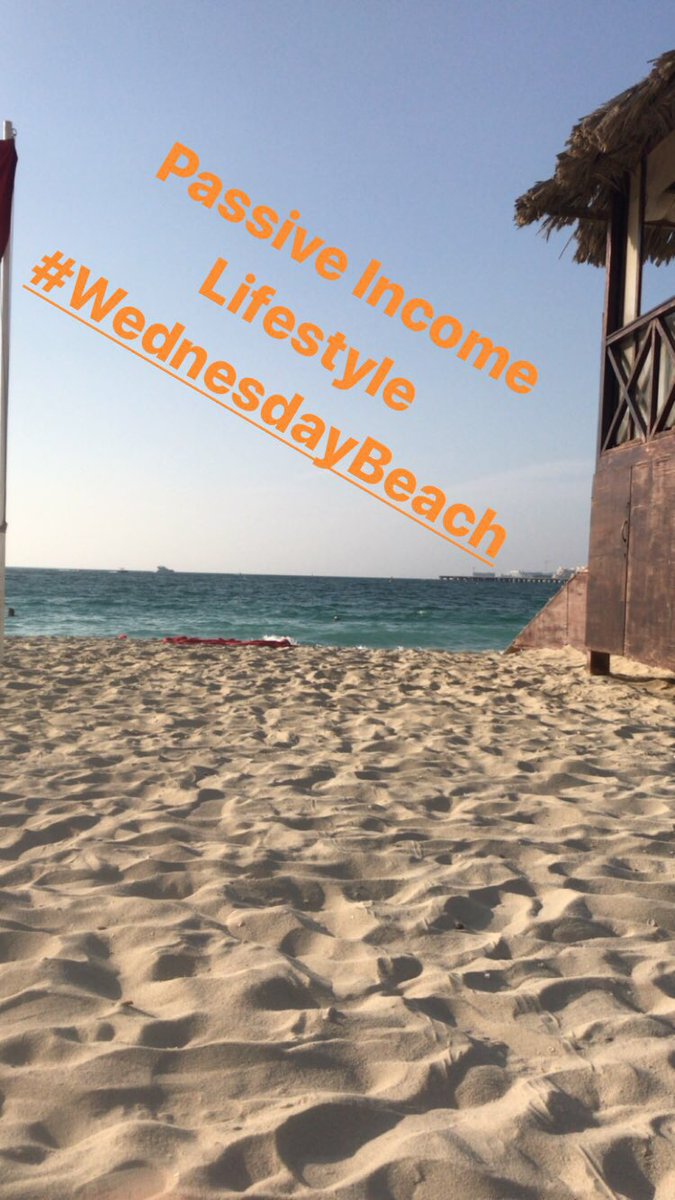 aobirl's tweet photo. Why Beach on weekends when it’s busy when you can Beach on Wednesday when it’s quiet ?!! #PassiveIncomeLIFE 😉☀️ #Lyconet #DontSettle #LiveLife https://t.co/gSXMUYpaMp