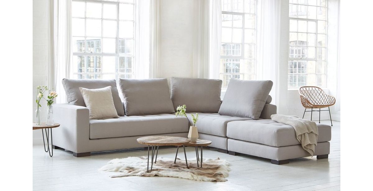 HouzzUK's tweet photo. Poll of the week:
Which colour would you choose for your sofa? https://t.co/FK7xc98i54 https://t.co/5JZRnDrIQc