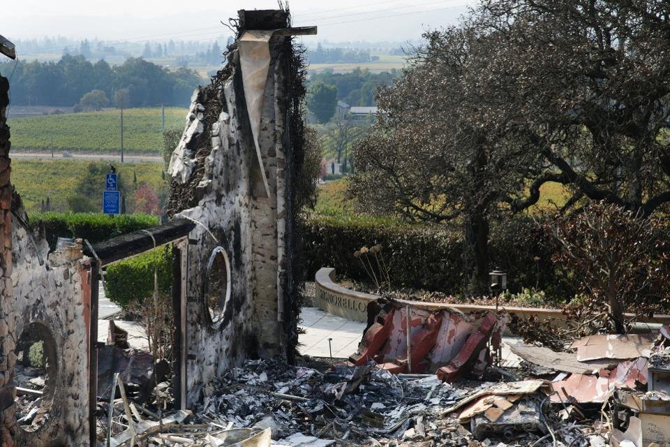 KIG_Capital's tweet photo. Beyond the fires, what the #NapaValley wine economy can teach us? Click to here to know.
https://t.co/sffZijw9nx https://t.co/ni6wP5IuVL