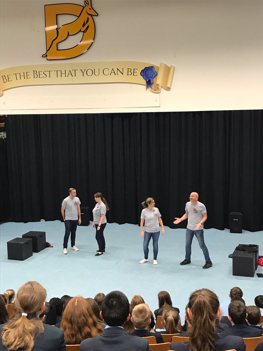 DeanesPerform's tweet photo. Year 9 students watching TIE performance #Linked #internetsafetyawareness https://t.co/GKJmEVYSyx