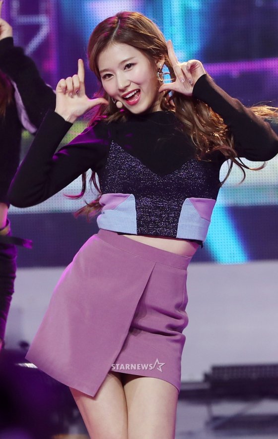 おめでとう！！！ ③ #LIKEY1stWin #TWICE #SANA #트와이스 #サナ #사나