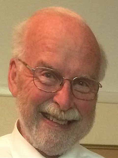 Kent_999s's tweet photo. SEVENOAKS: Police renew appeal to find Ken Henson (80) who has been missing since May 25 from Oakhill Road who was carrying a hessian-style bag at the time. https://t.co/YArKapaRdp