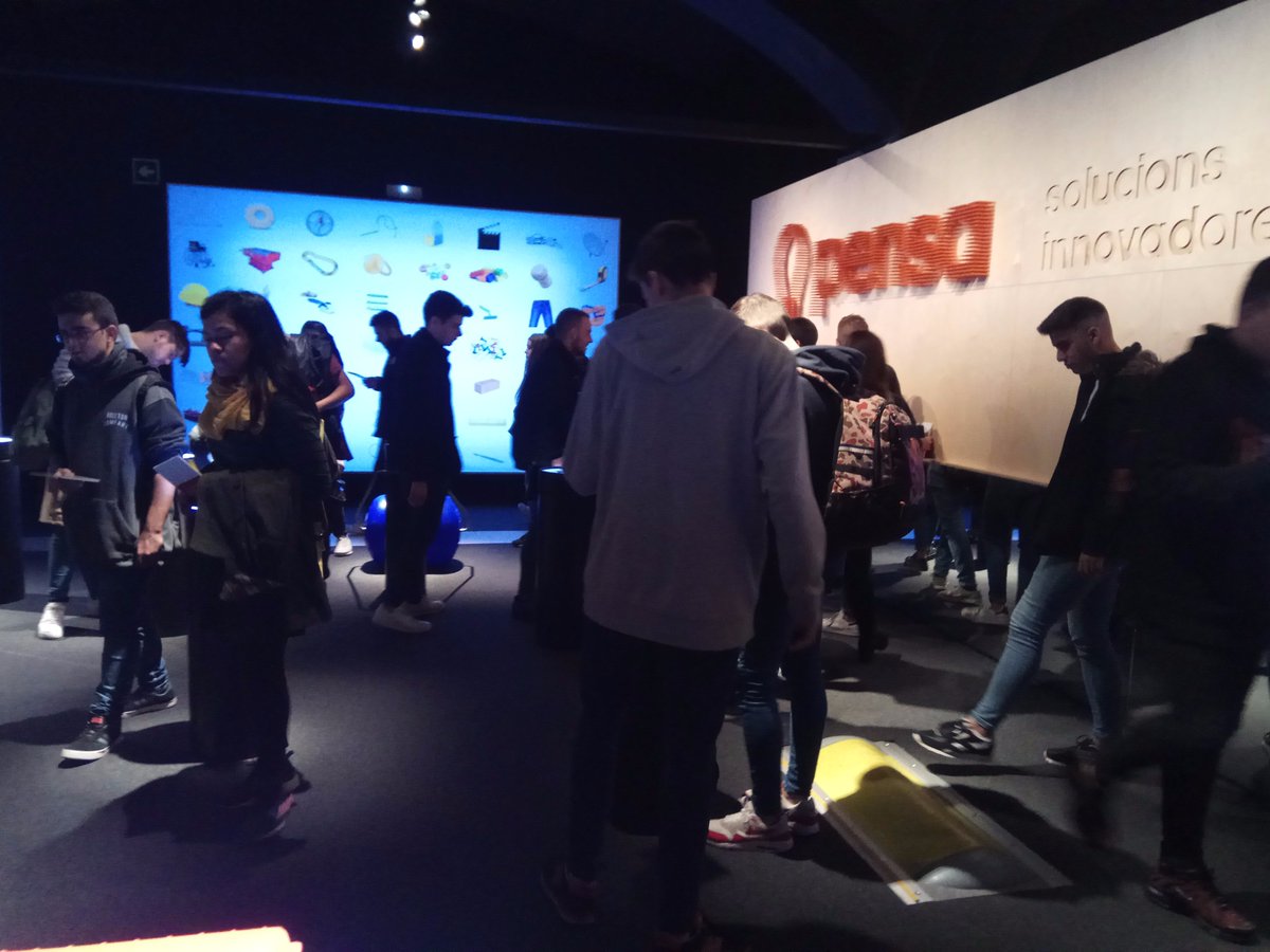 Monlau_FP's tweet photo. 💼Los alumnos de #Empresa y Gestión Administrativa participan en el taller #CaixaLab Experience en el @CaixaForum ¡Una visita muy interesante en la que han aprendido el concepto del #emprendimiento! https://t.co/pZcRYFE2F7 https://t.co/QROpefqhri
