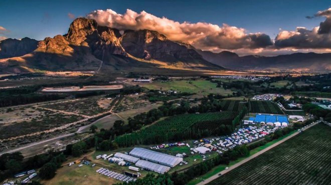 runtheafricanx's tweet photo. WHAT A VIEW! We cannot wait to bring the AfricanX Trailrun presented by @ASICS_ZA to @BoschendalFarm   in 2018 - https://t.co/8ogjk5qLkO https://t.co/Nsi6AV0Y3G
