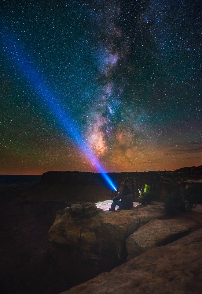 nitecorelight's tweet photo. Reaching toward the stars
#nitecore #flashlight #flashaholics #milkyway #stars #night #outdoors #beamshot #longrange #tinymonster #beamthrow #grandthrow https://t.co/3oHg2vMsJg