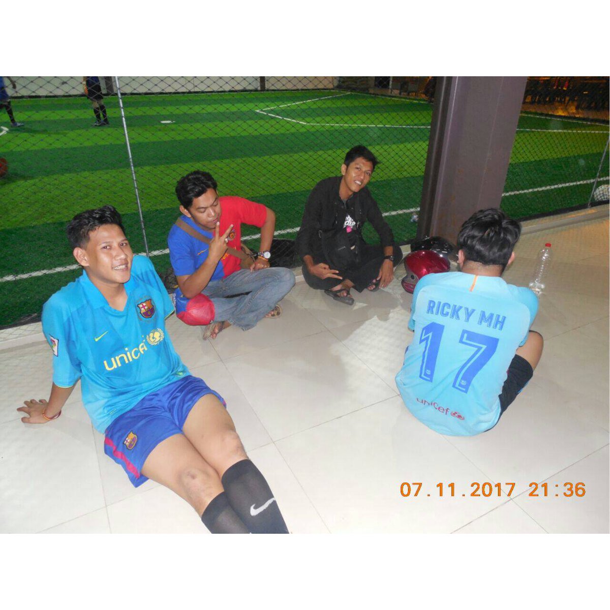 INDOBARCA_BATAM's tweet photo. Selasa 7/11, #funfutsal @INDOBARCA_BATAM di #Akutahucentre
Cules & Angel Batam, keep Solid!
#viscabarca #chapterevent #indobarca #ibbtm https://t.co/DACNmbidry