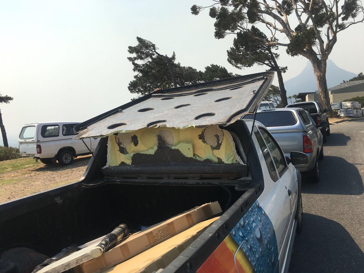 CTW_Group's tweet photo. Gale force winds have been hammering Cape Town this week  causing serious damage to roofs, walls &amp; cars 😳 Call us for a free assessment. ☎️ https://t.co/CykMcbrvKO