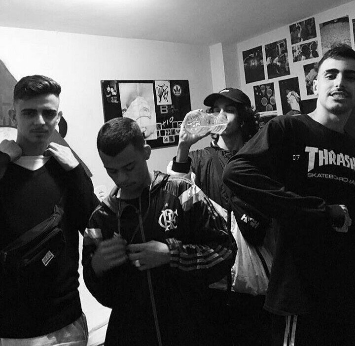 017alien's tweet photo. A nossa tropa ta sempre firme e forte, peita p vê! https://t.co/at9KOHyIrJ