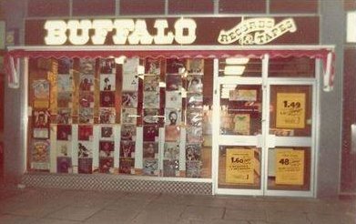 CardiffMH's tweet photo. Buffalo Records started out in the Morgan Arcade and then relocaed to Oxford House in The Hayes. Closed in the mid eighties.
#cardiff #cardiffmusichistory #buffalorecords https://t.co/bLyqXS8dQB