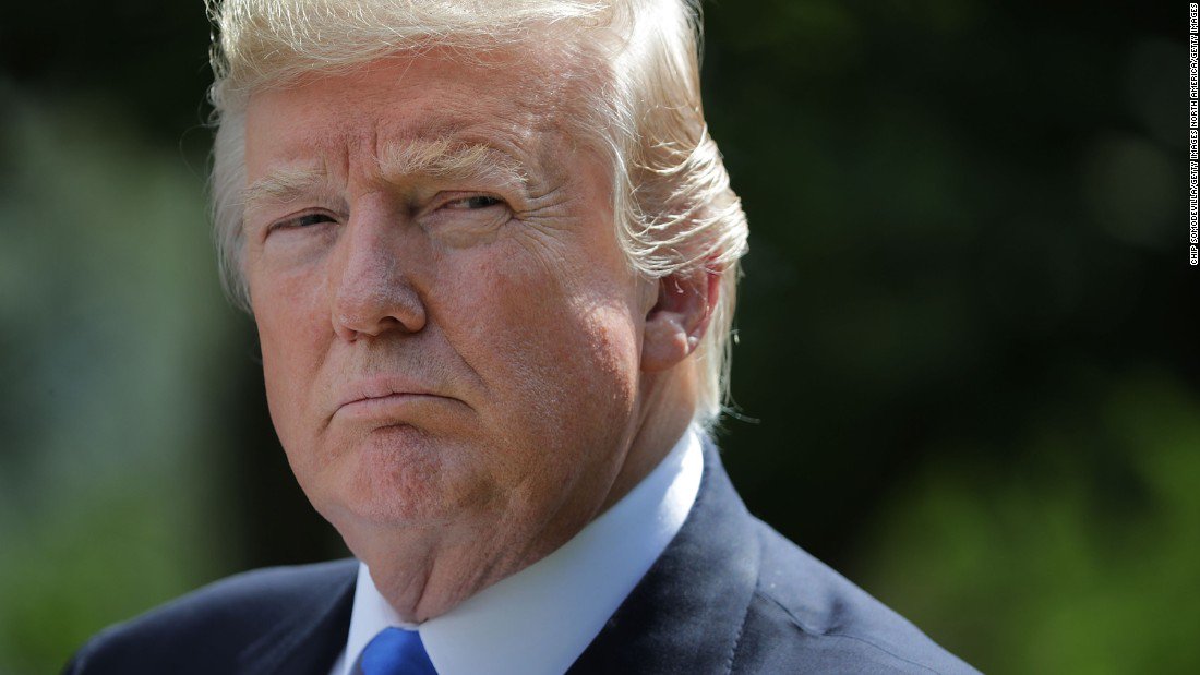 CNN's tweet photo. Donald Trump was the big loser in Virginia | Analysis by CNN's Chris Cillizza https://t.co/UW14fJjz4D https://t.co/9Z5YTfKldp