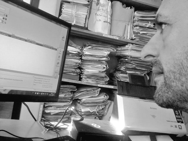 danieledeange's tweet photo. Caro @AndreaOrlandosp anche oggi 8/11/2017 in cancelleria tra telematico e cartaceo... se passa in CdA Roma ci venga a trovare https://t.co/OQx3tgUIyU