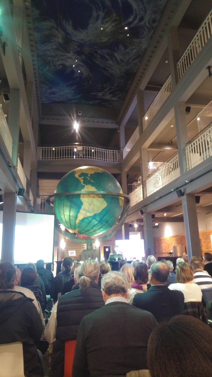 En direct des  #technologies au service des  #associations organisé par  #socialware !#mudaneum