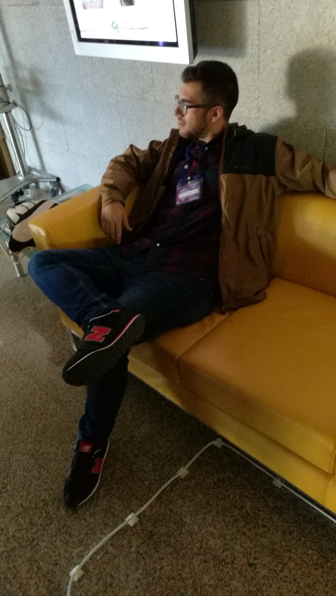 RastrojoAbraham's tweet photo. Nuestro amigo @jmanuelsr97  preparado para dar una conferencia #linkem #2GVEC https://t.co/PeKaFgwCu2