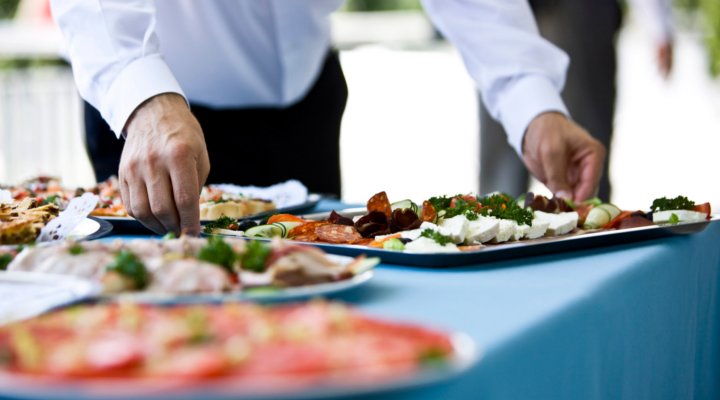 eventeas's tweet photo. ¿Quieres un #Catering que deje impresionados a tus invitados? Encuentra los mejores en #Eventeas. https://t.co/aUA7yQzEGn https://t.co/PDdL3sZnmO