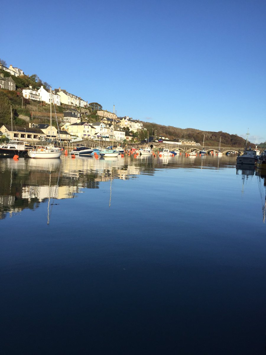 PengellysFish's tweet photo. Looking lovely #Looe beautiful morning #visitlooe #lovelooe #bestfishintheworld #secondtonone https://t.co/KA491CMjlJ